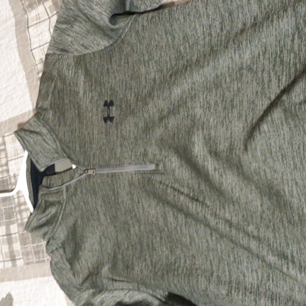 Under armour long sleeve shirt